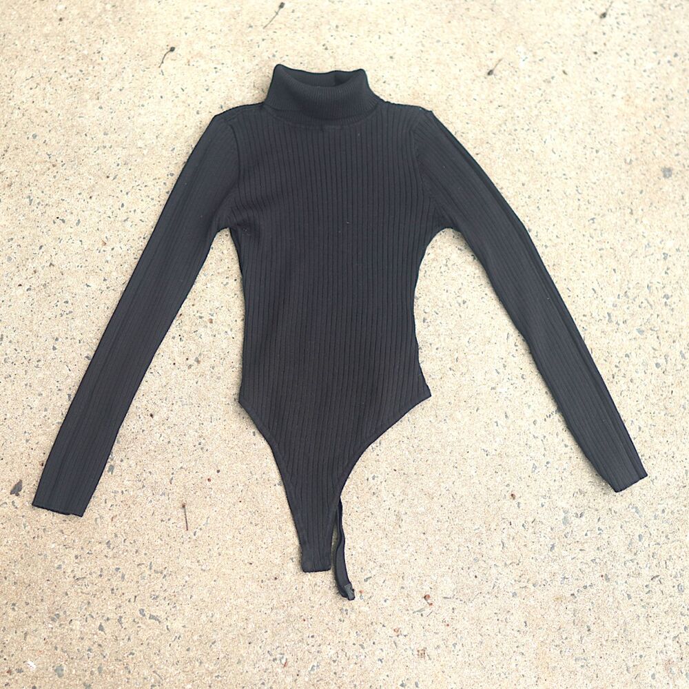 Windsor Black Turtleneck Bodysuit Size L Ribbed Knit Sweater Long Sleeve Thong